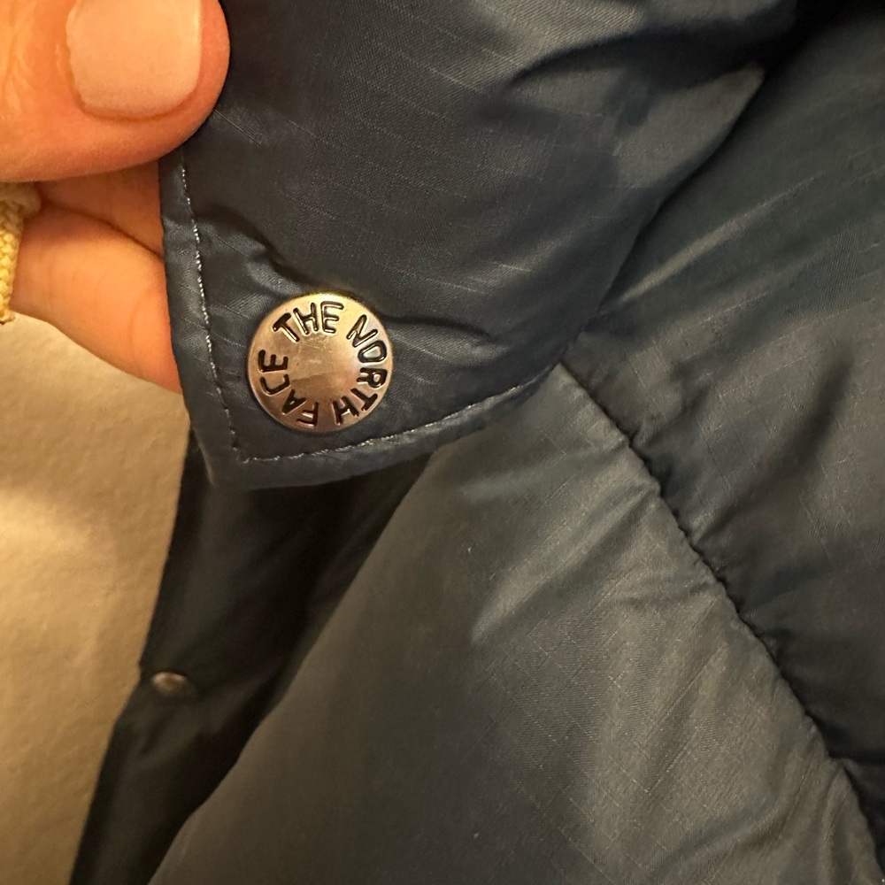NWT Gucci The North Face navy/maroon puffy winter jacket Men’s Small - Picture 7 of 7